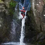Üdülőpark Adventure Camp *