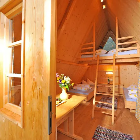 Adventure Camp 홀리데이파크 외치