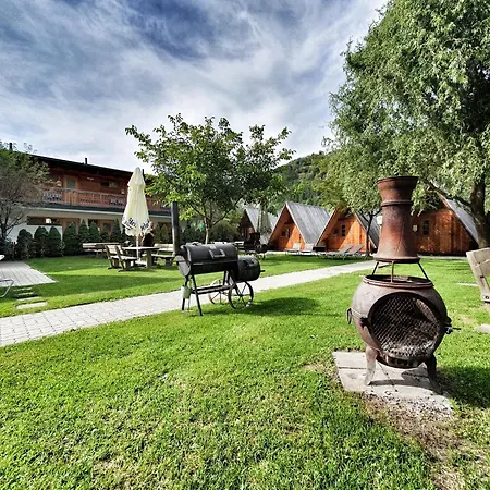 Adventure Camp منتزه العطل *