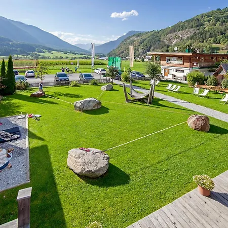 منتزه العطل Adventure Camp *